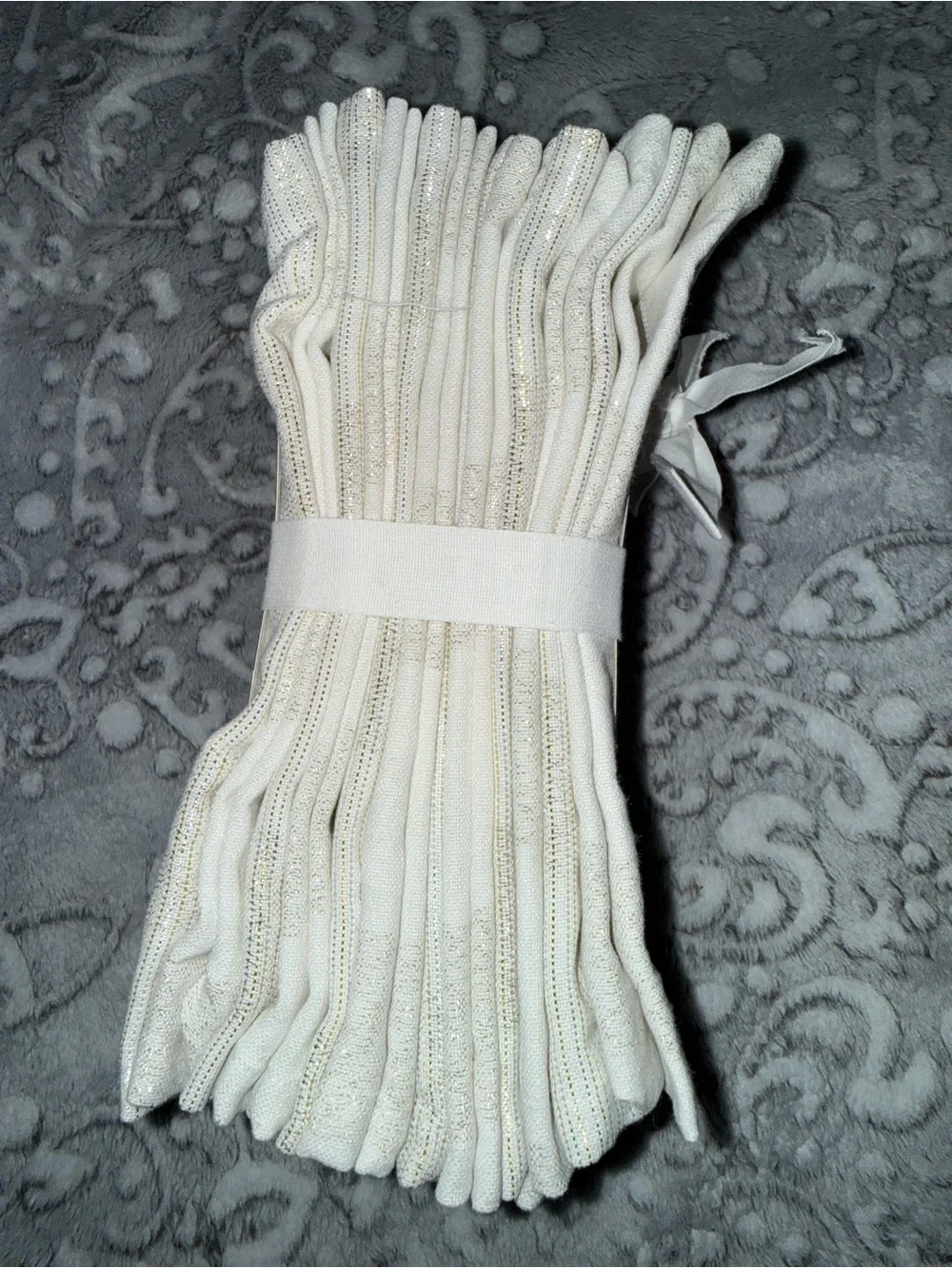 Tahari Home Set of 12 Cloth Napkins Ivory Gold Metallic Stripe 18x18 NEW